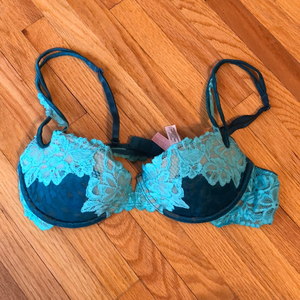 Victoria’s Secret teal and turquoise lace bra